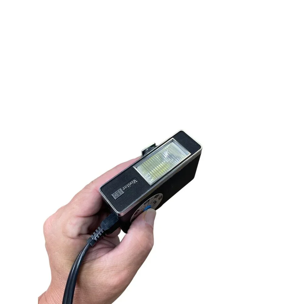 Vintage Vivitar 160 vintage Electronic Flash 117v/ 60HS 30Va Unit SKU 8800